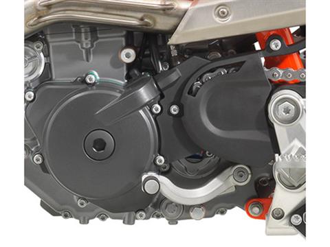 2024 KTM 690 SMC R in Marietta, Ohio - Photo 8