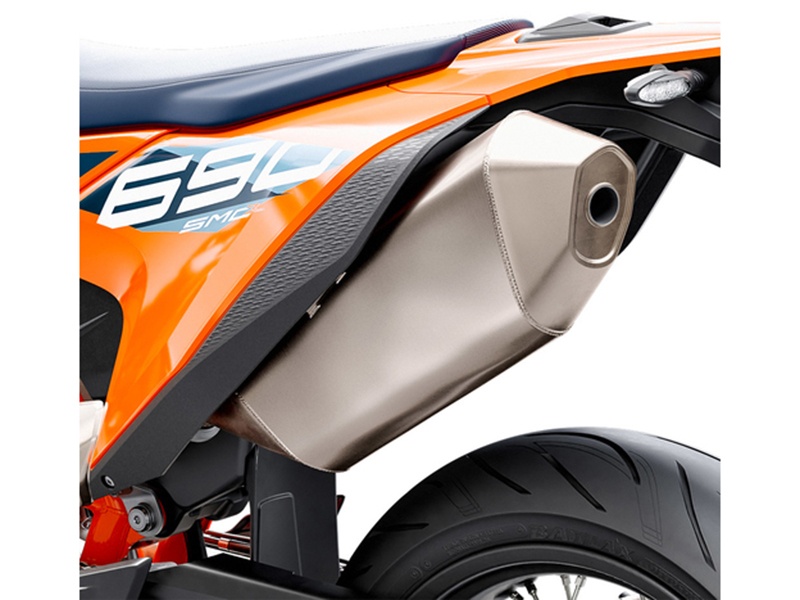 2024 KTM 690 SMC R in Marietta, Ohio - Photo 10