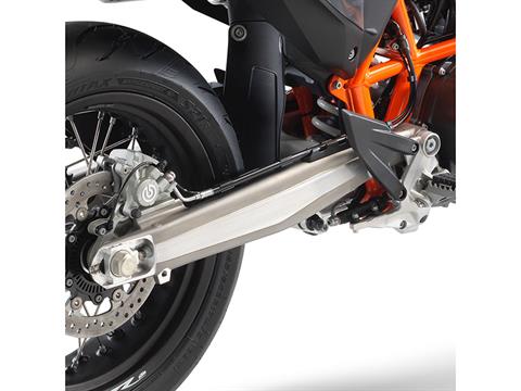 2024 KTM 690 SMC R in Marietta, Ohio - Photo 11