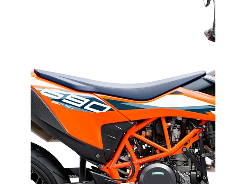 2024 KTM 690 SMC R in Marietta, Ohio - Photo 18