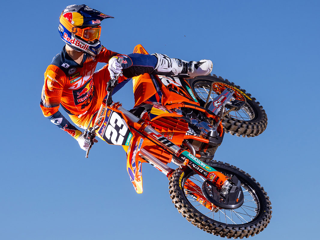 2025 KTM 250 SX-F Factory Edition in Marietta, Ohio - Photo 11