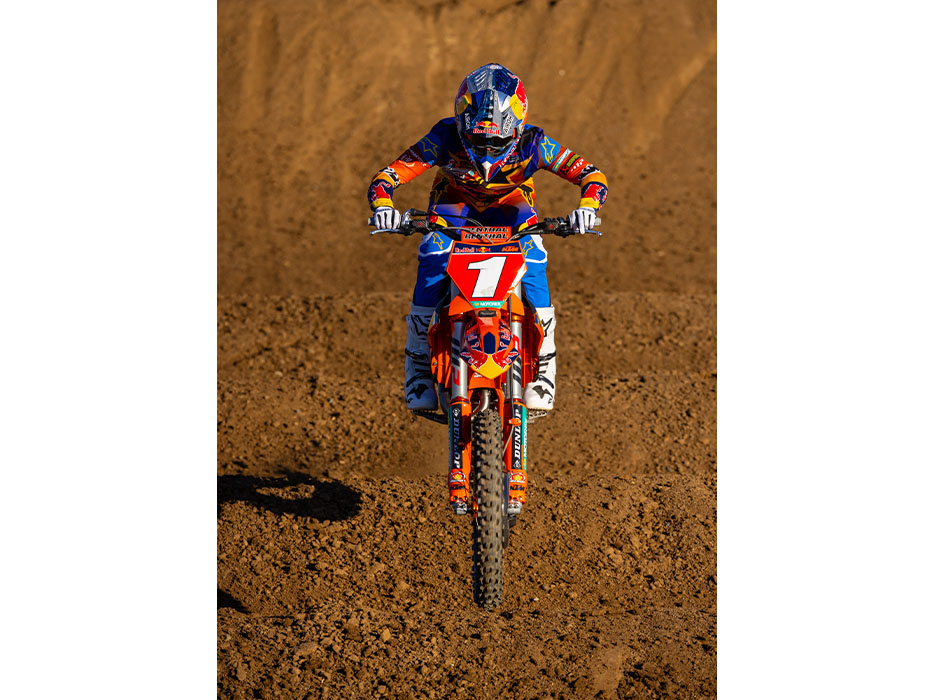 2025 KTM 250 SX-F Factory Edition in Marietta, Ohio - Photo 13