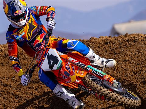 2025 KTM 450 SX-F Factory Edition in The Dalles, Oregon - Photo 13