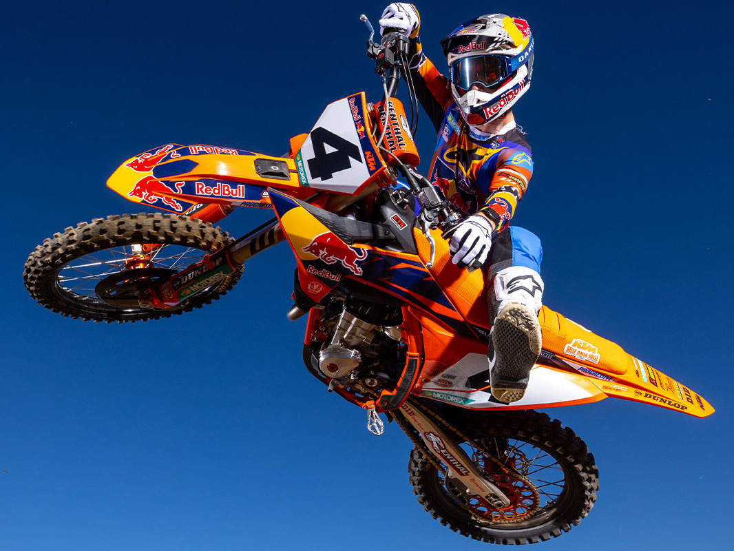 2025 KTM 450 SX-F Factory Edition in Marietta, Ohio - Photo 8