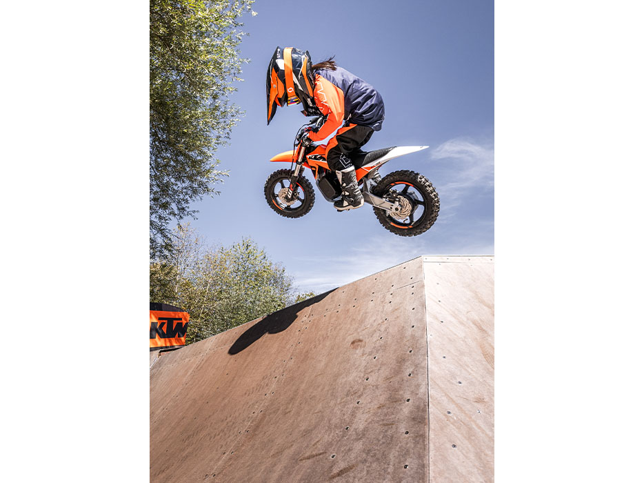 2025 KTM SX-E 2 in Marietta, Ohio - Photo 12