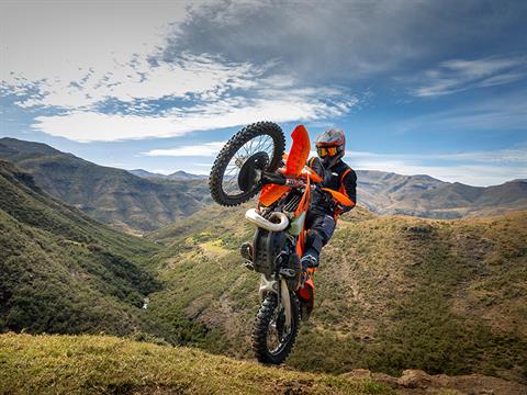 2025 KTM 250 XC-W in Topeka, Kansas - Photo 8