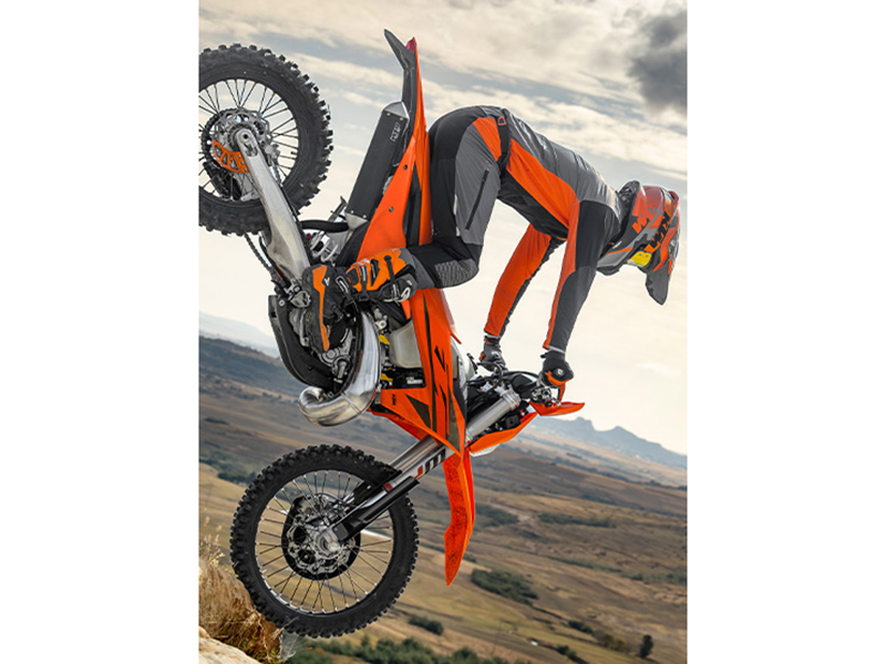 2025 KTM 250 XC-W in Topeka, Kansas - Photo 12