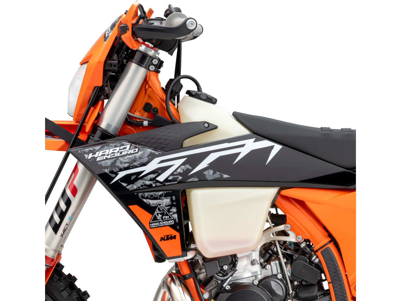 2025 KTM 300 XC-W Hardenduro in Marietta, Ohio - Photo 5