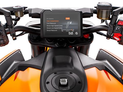 2025 KTM 1390 Super Duke R EVO in The Dalles, Oregon - Photo 8
