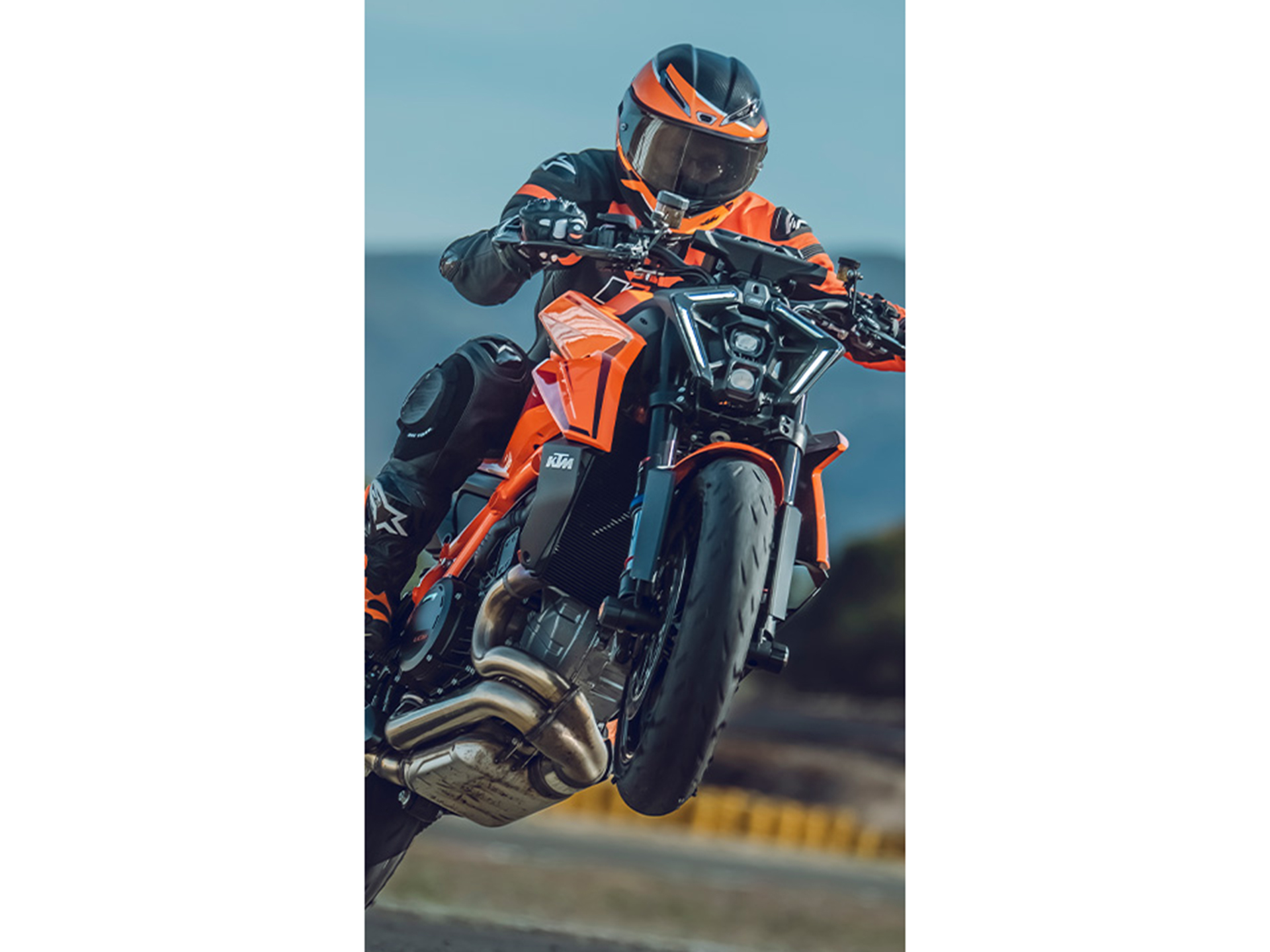 2025 KTM 1390 Super Duke R EVO in The Dalles, Oregon - Photo 14