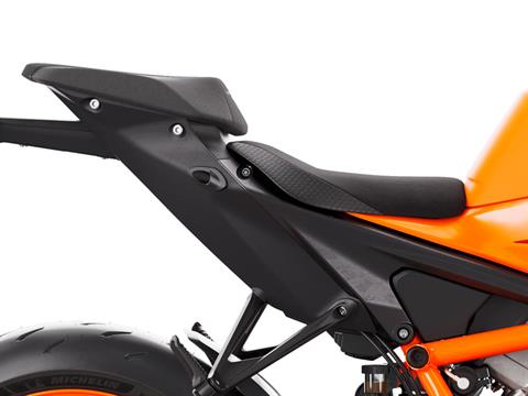 2025 KTM 1390 Super Duke R EVO in Marietta, Ohio - Photo 9