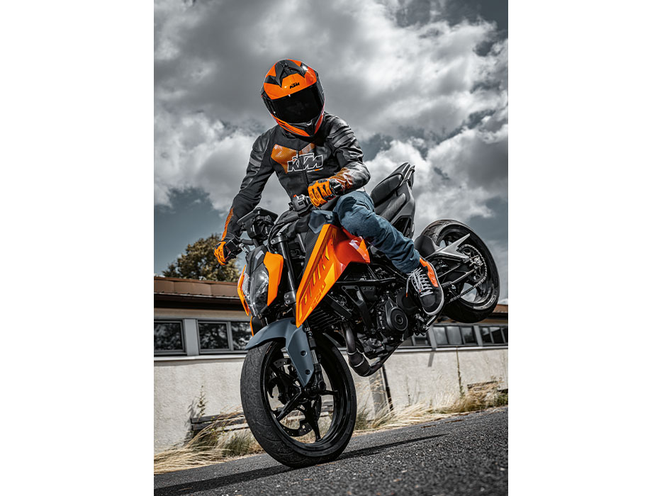 2025 KTM 250 Duke in Marietta, Ohio - Photo 17