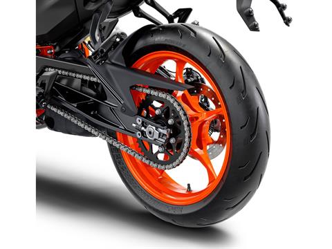 2025 KTM 390 Duke in The Dalles, Oregon - Photo 14