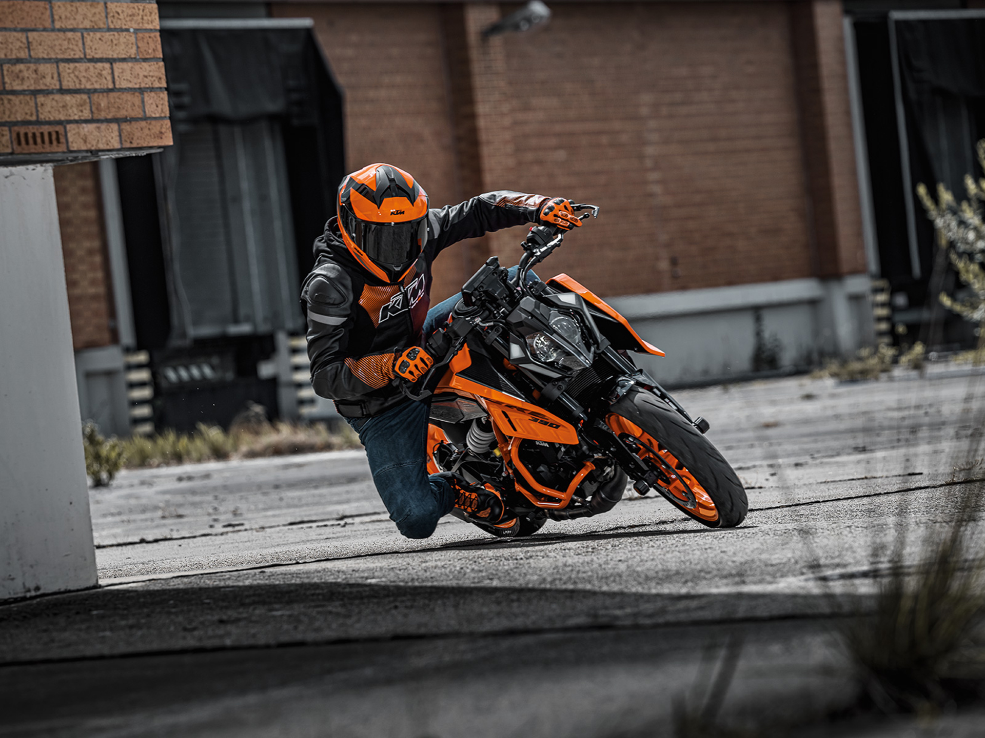 2025 KTM 390 Duke in The Dalles, Oregon - Photo 16