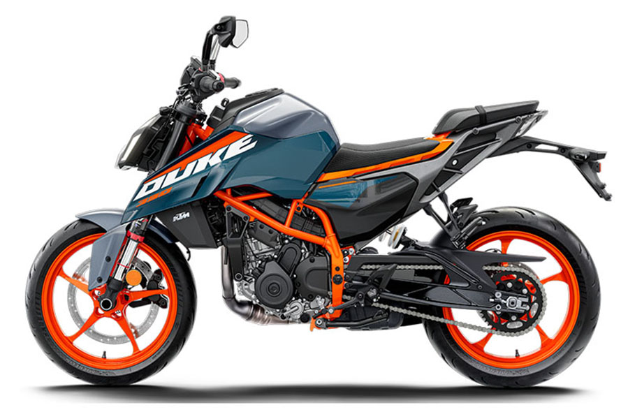 2025 KTM 390 Duke in North Mankato, Minnesota - Photo 2