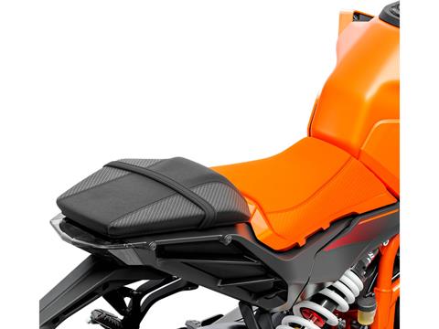 2025 KTM 390 Duke in North Mankato, Minnesota - Photo 10