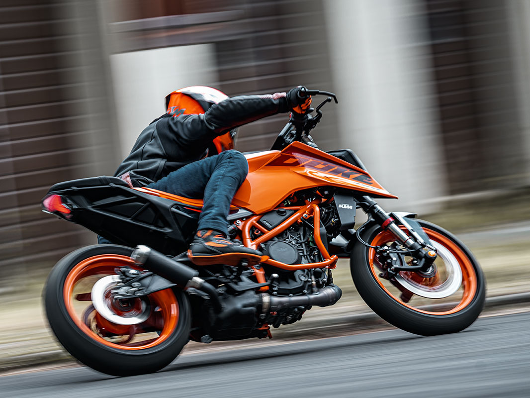 2025 KTM 390 Duke in North Mankato, Minnesota - Photo 19