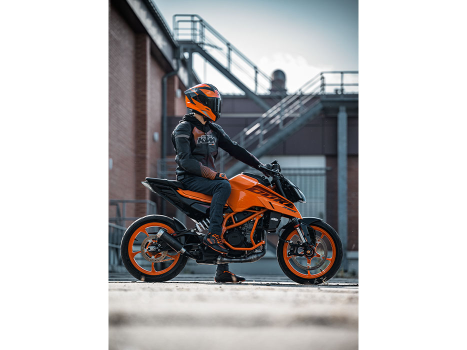 2025 KTM 390 Duke in North Mankato, Minnesota - Photo 20