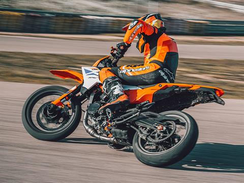 2025 KTM 390 SMC R in The Dalles, Oregon - Photo 14