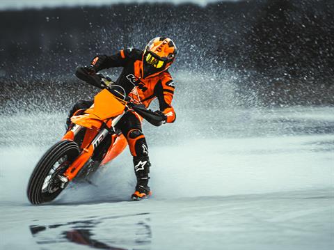 2025 KTM 450 SMR in North Mankato, Minnesota - Photo 15