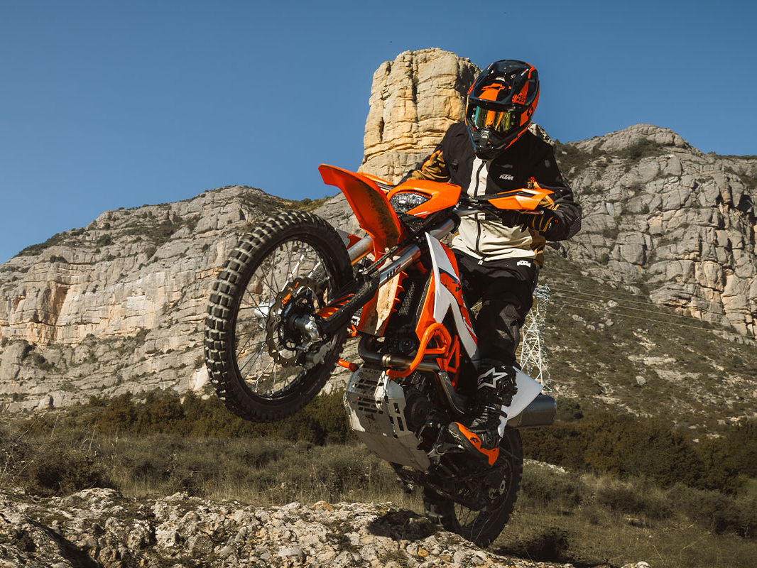 2026 KTM 690 Enduro R in Topeka, Kansas - Photo 9