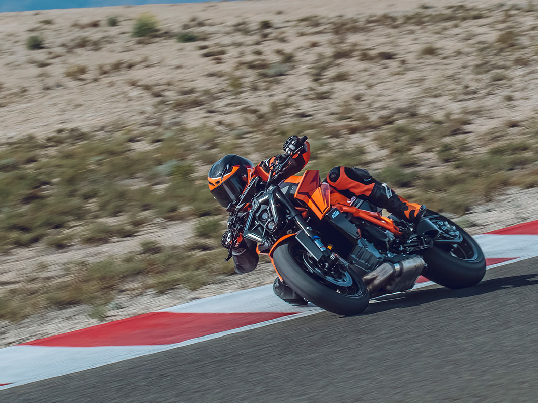 2026 KTM 1390 Super Duke R EVO in Marietta, Ohio - Photo 14