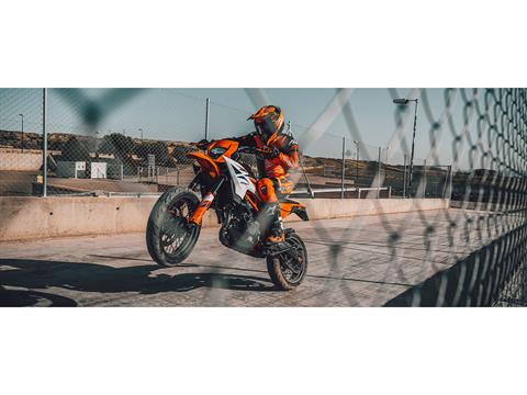 2026 KTM 390 SMC R in North Mankato, Minnesota - Photo 15