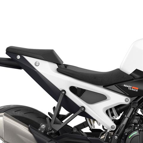 2027 KTM 990 Duke in The Dalles, Oregon - Photo 16
