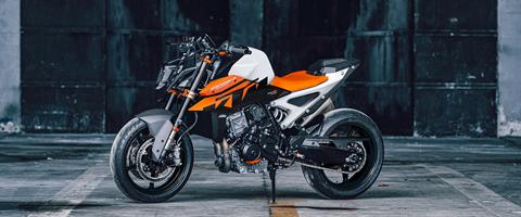 2027 KTM 990 Duke in The Dalles, Oregon - Photo 22