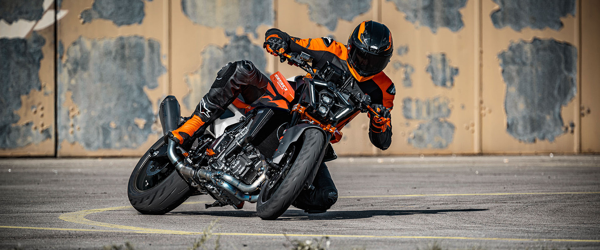 2027 KTM 990 Duke in The Dalles, Oregon - Photo 23