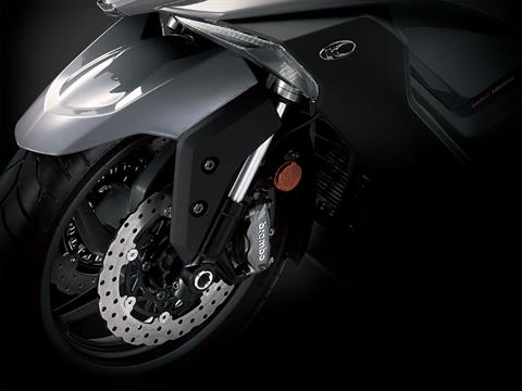 2025 Kymco AK 550i ABS in West Bridgewater, Massachusetts - Photo 2
