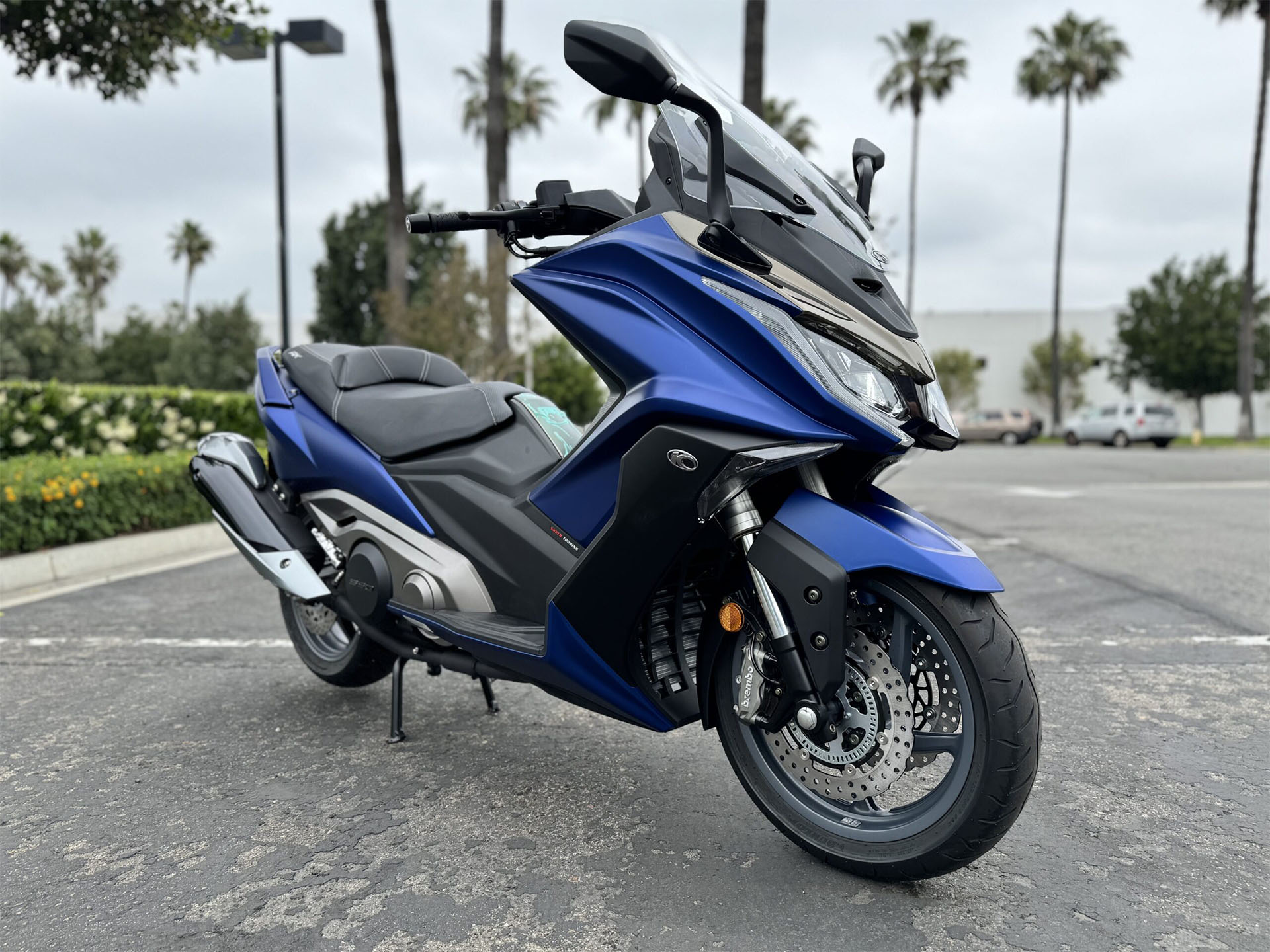 2025 Kymco AK 550i ABS in West Bridgewater, Massachusetts - Photo 3
