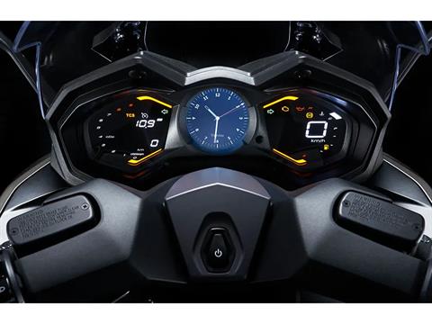 2025 Kymco AK 550i Premium in West Bridgewater, Massachusetts - Photo 11
