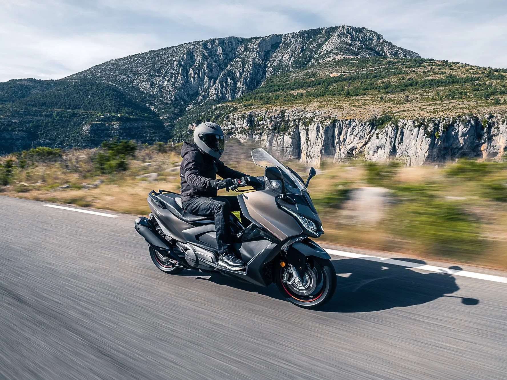 2025 Kymco AK 550i Premium in West Bridgewater, Massachusetts - Photo 20