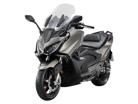 2025 Kymco AK 550i Premium in West Bridgewater, Massachusetts - Photo 2