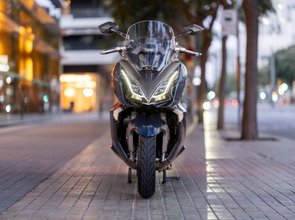 2026 Kymco Downtown GT 350i in West Bridgewater, Massachusetts - Photo 10