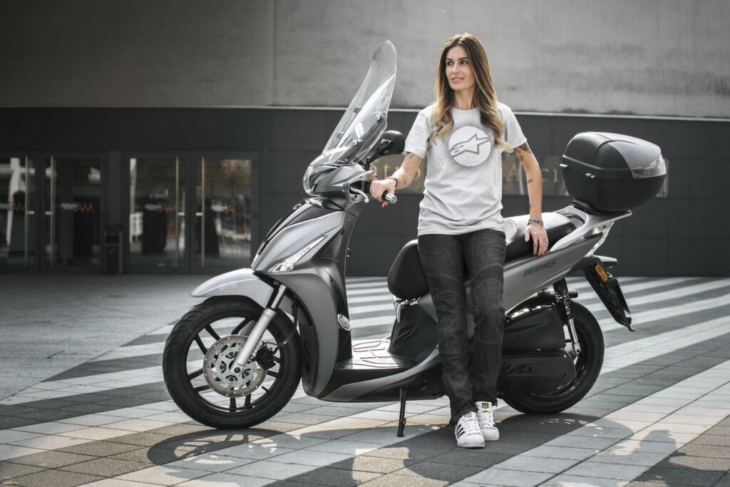 2026 Kymco People S 150i ABS in Virginia Beach, Virginia - Photo 9