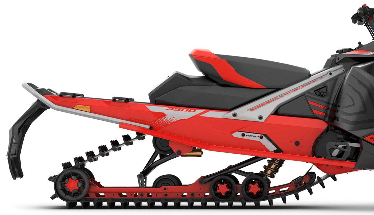 GRIP AND STABILITY: 3487 mm long Cobra track - The 3487mm long track with 41mm profile height gives the Rave RE snowmobile stability and a great grip when accelerating and braking. - Photo 13