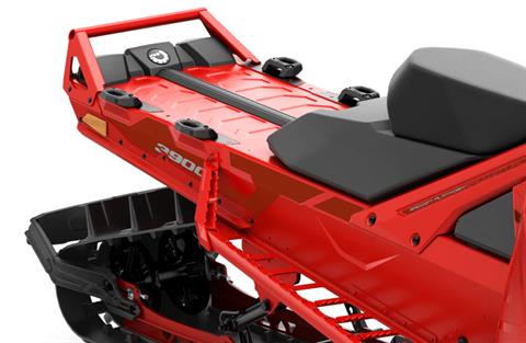 MORE THAN 200 CONFIGURATIONS: LinQ accessory system - Comes as standard. Lynx’s LinQ accessory system is easy to use, fully integrated solution to your cargo needs. - Photo 17