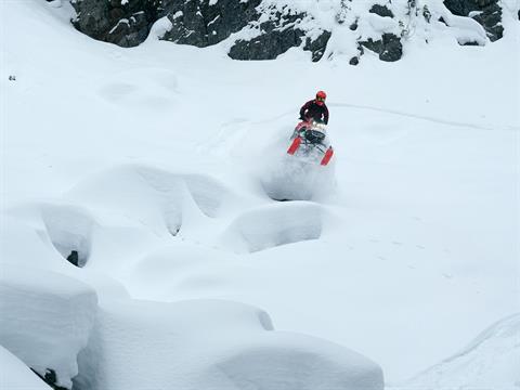 2026 LYNX Shredder RE 3700 850 E-TEC Turbo R PowderMax SHOT w/ 10.25 in. Touchscreen in Fairview, Utah - Photo 12