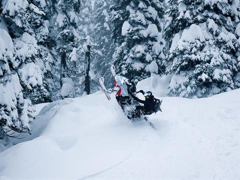 2027 LYNX Shredder RE 3700 850 E-TEC Turbo R PowderMax X-Light 3.0 SHOT w/ 10.25 in. Touchscreen in Fairview, Utah - Photo 13