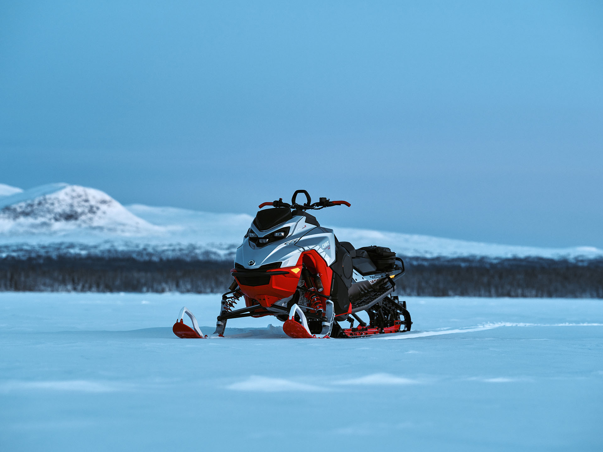 2027 LYNX Shredder RE 3700 850 E-TEC Turbo R PowderMax X-Light 3.0 SHOT w/ 10.25 in. Touchscreen in Stratford, Wisconsin - Photo 7