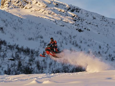 2027 LYNX Rave RE 600RR E-TEC M.S. / E.S. in Stratford, Wisconsin - Photo 9