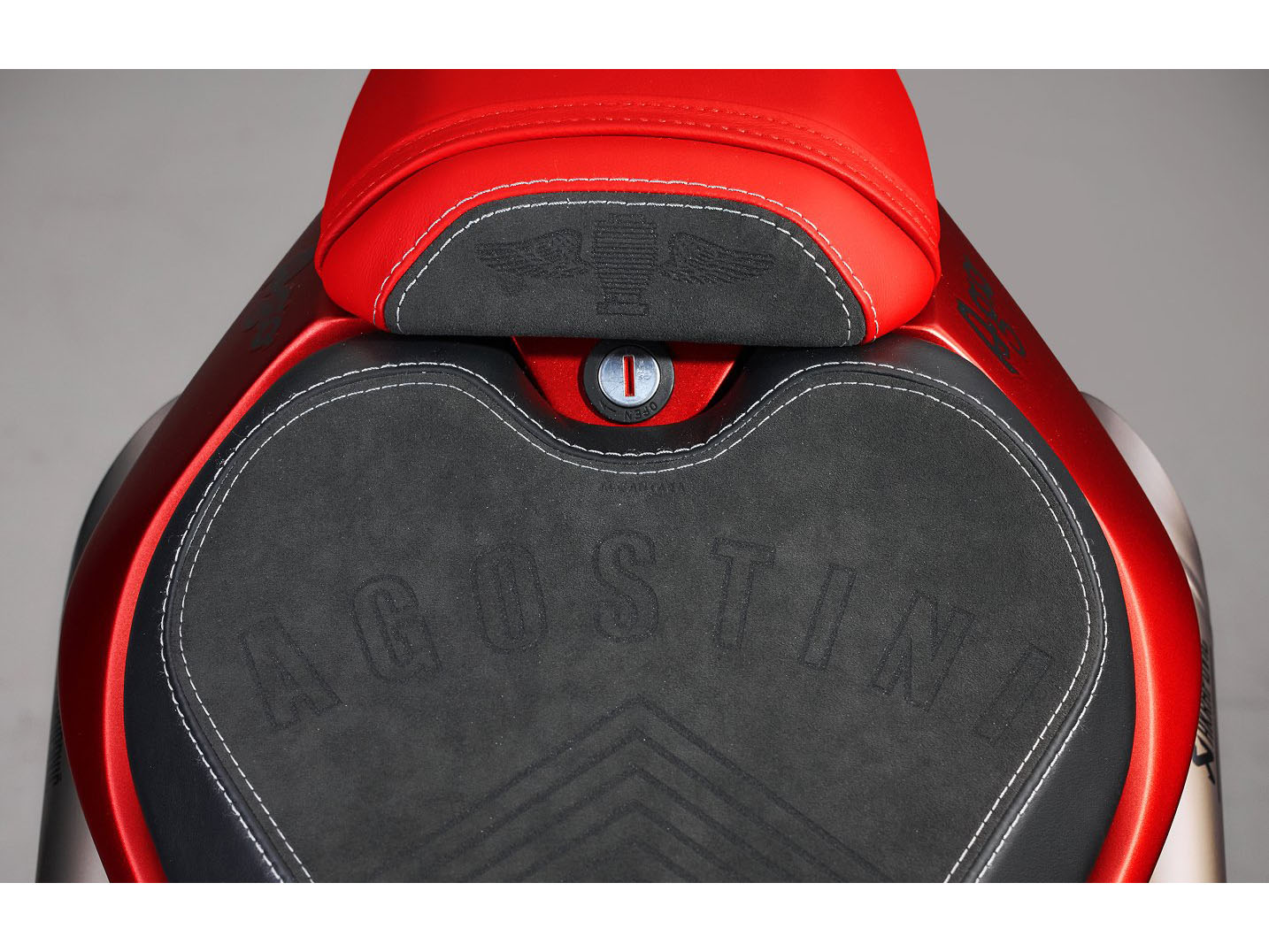 2025 MV Agusta Superveloce 1000 Ago in Mesa, Arizona - Photo 12