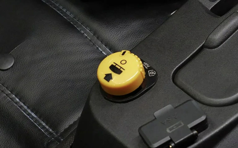 2026 Mahindra 2126 HST Cab in Santa Maria, California - Photo 2