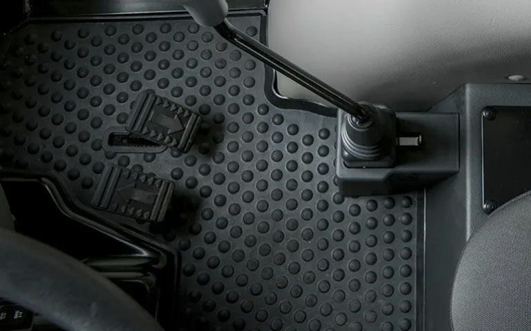 2026 Mahindra 2670 PST Cab in Santa Maria, California - Photo 2