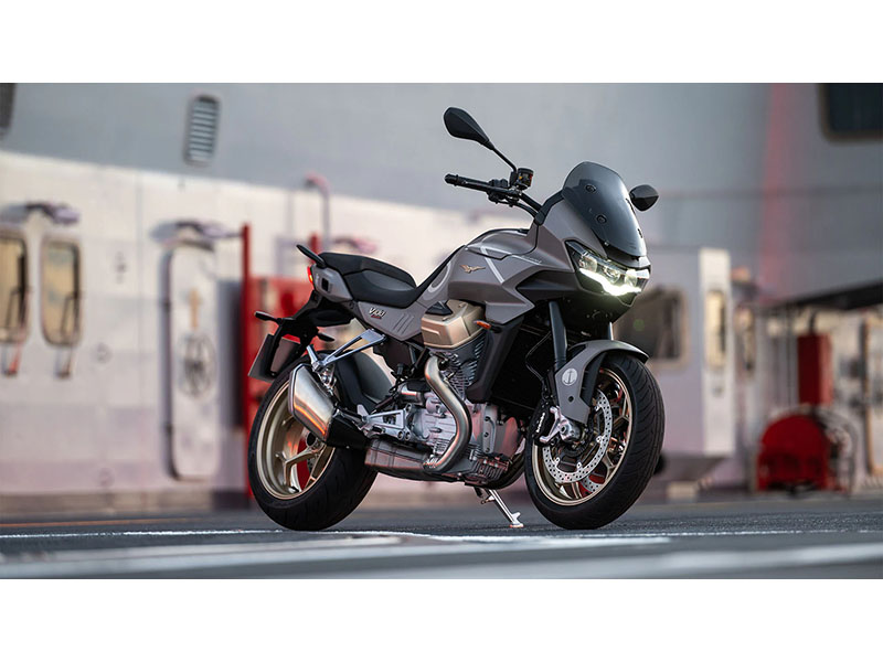 2023 Moto Guzzi V100 Mandello Aviazione Navale in Fort Myers, Florida - Photo 25