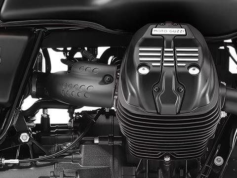 2024 Moto Guzzi V7 Stone in Fort Myers, Florida - Photo 15