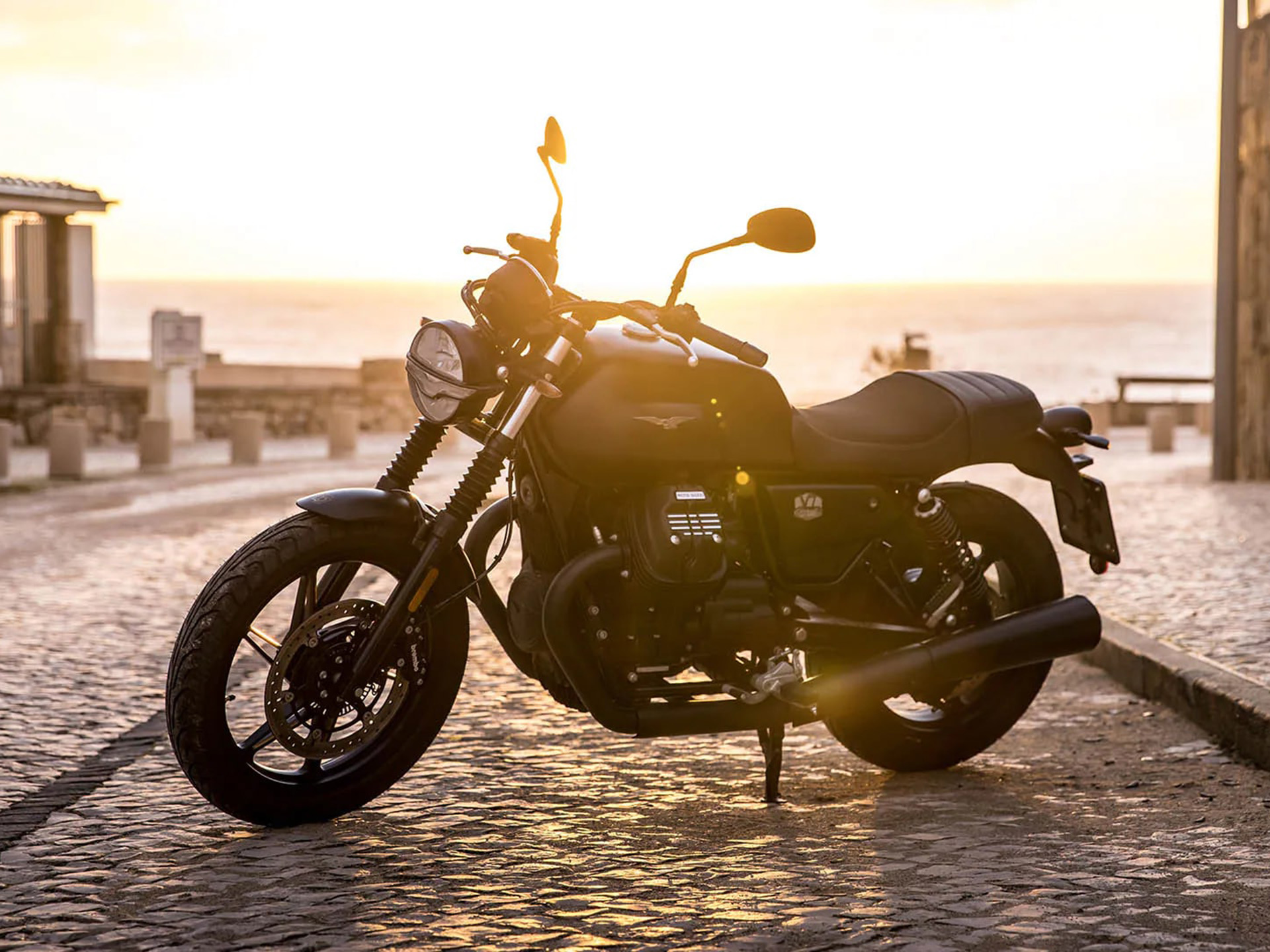 2024 Moto Guzzi V7 Stone in Fort Myers, Florida - Photo 23