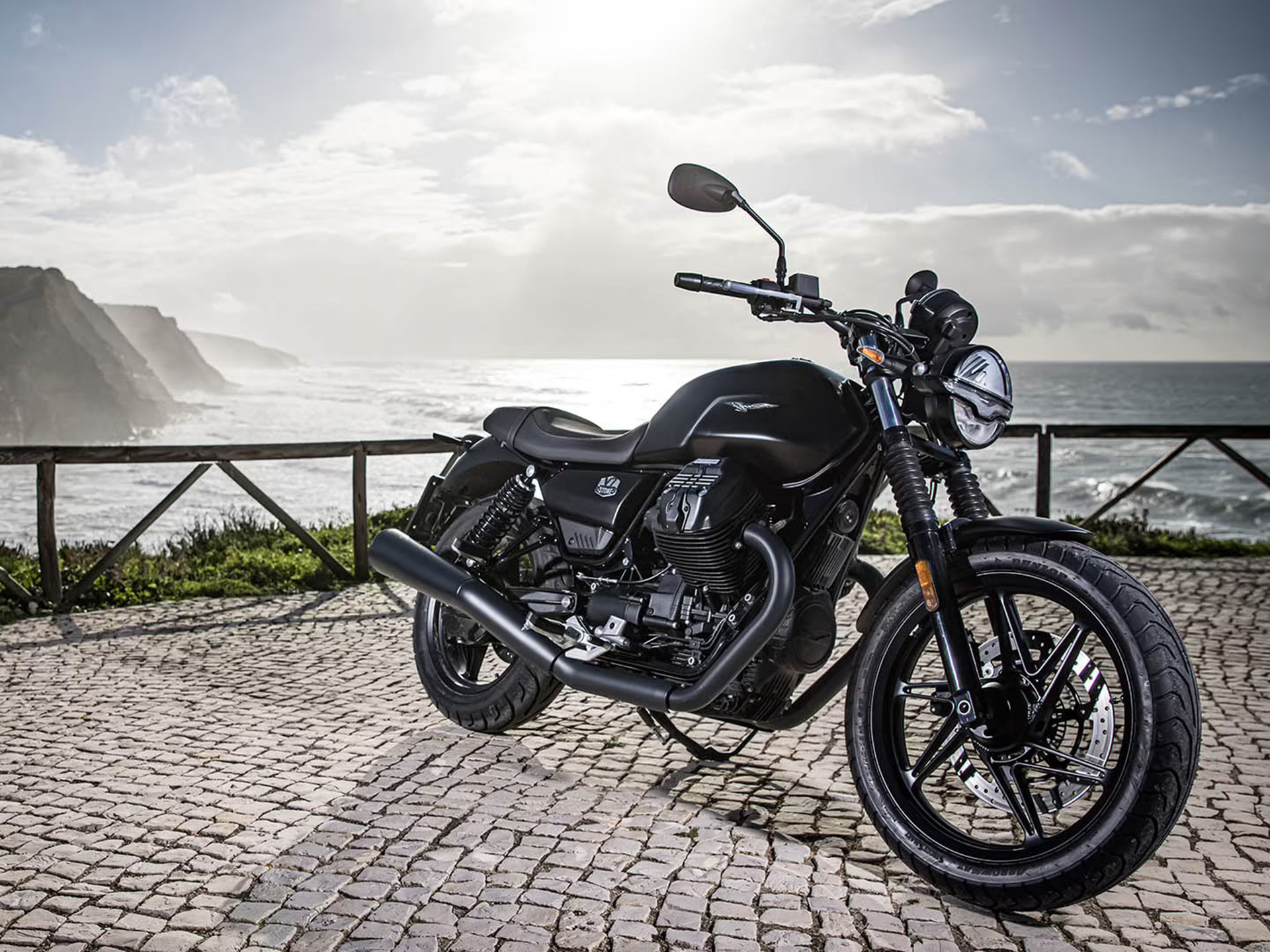 2024 Moto Guzzi V7 Stone in Fort Myers, Florida - Photo 25